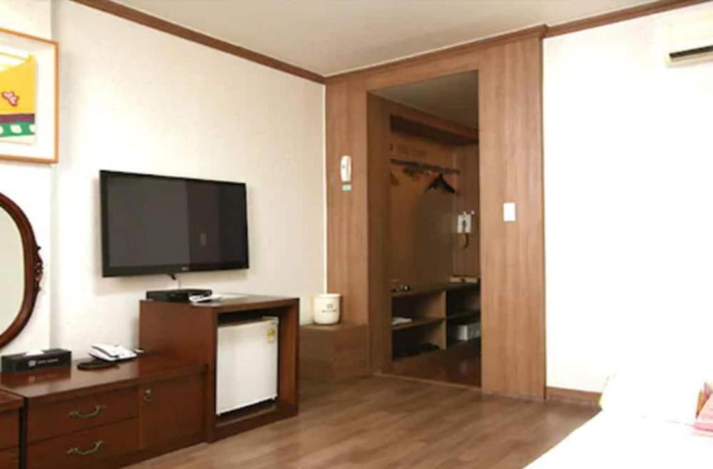 Hotel Olympic Cshangvon Kültér fotó