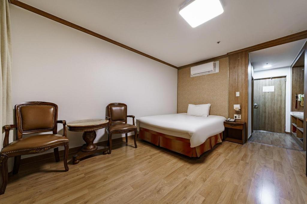 Hotel Olympic Cshangvon Kültér fotó