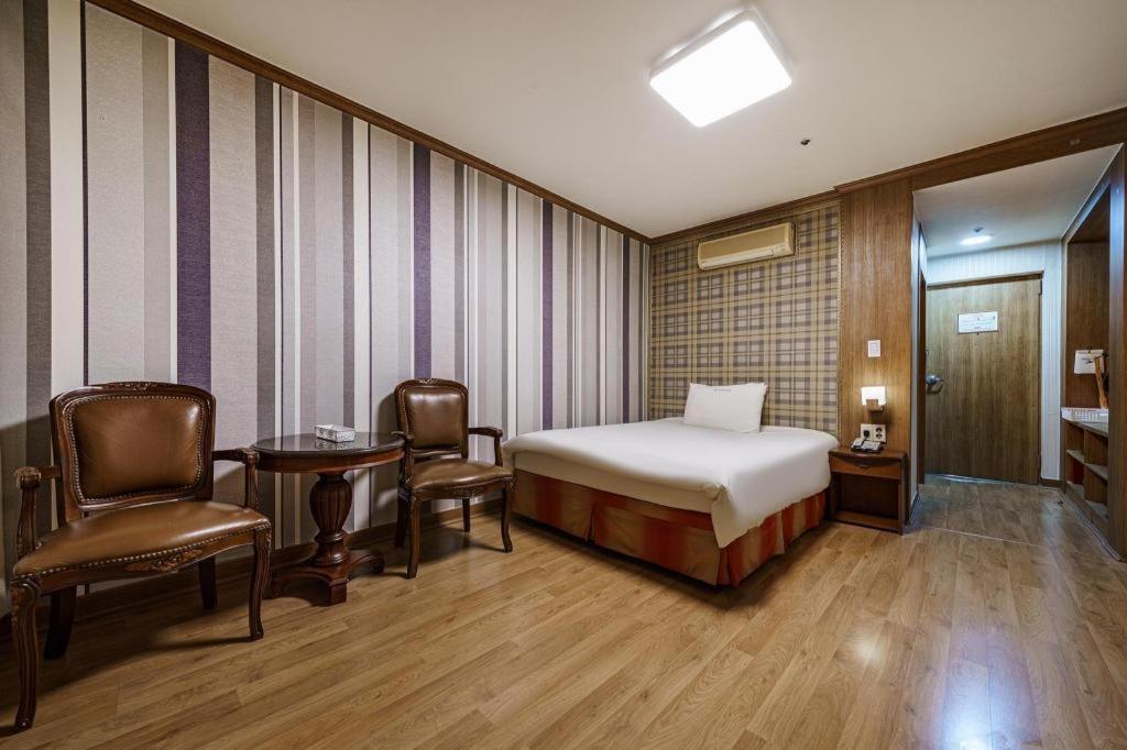 Hotel Olympic Cshangvon Kültér fotó