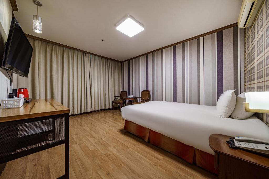 Hotel Olympic Cshangvon Kültér fotó