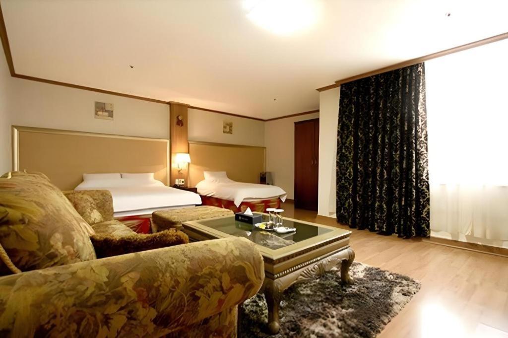 Hotel Olympic Cshangvon Kültér fotó